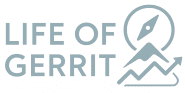 Logo von Life of Gerrit Blog, Kompass, Berg, Chartpfeil, Wachstumspfeil nach oben