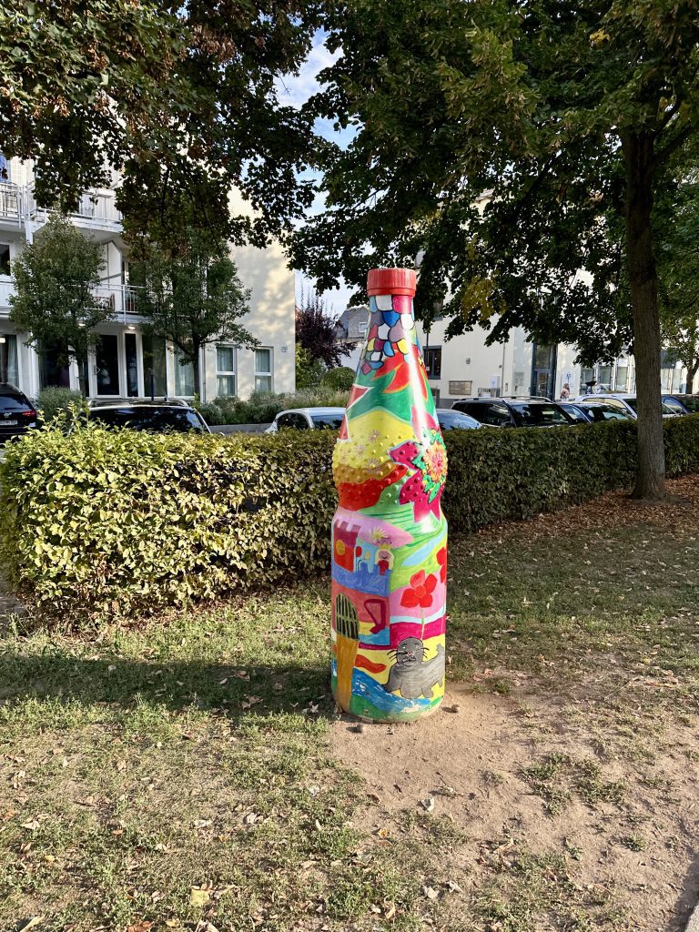 Perlenflasche in Bad Vilbel im Park