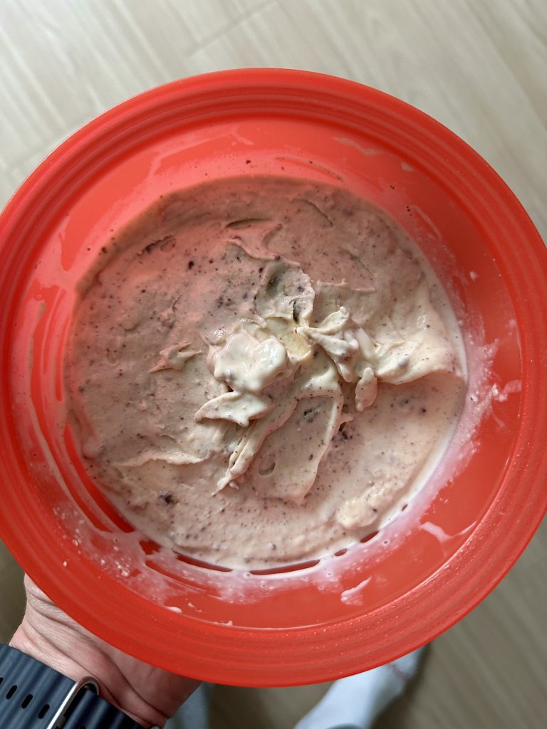 Fertiges und selbst gemachtes Mannerschnitten-Eis
