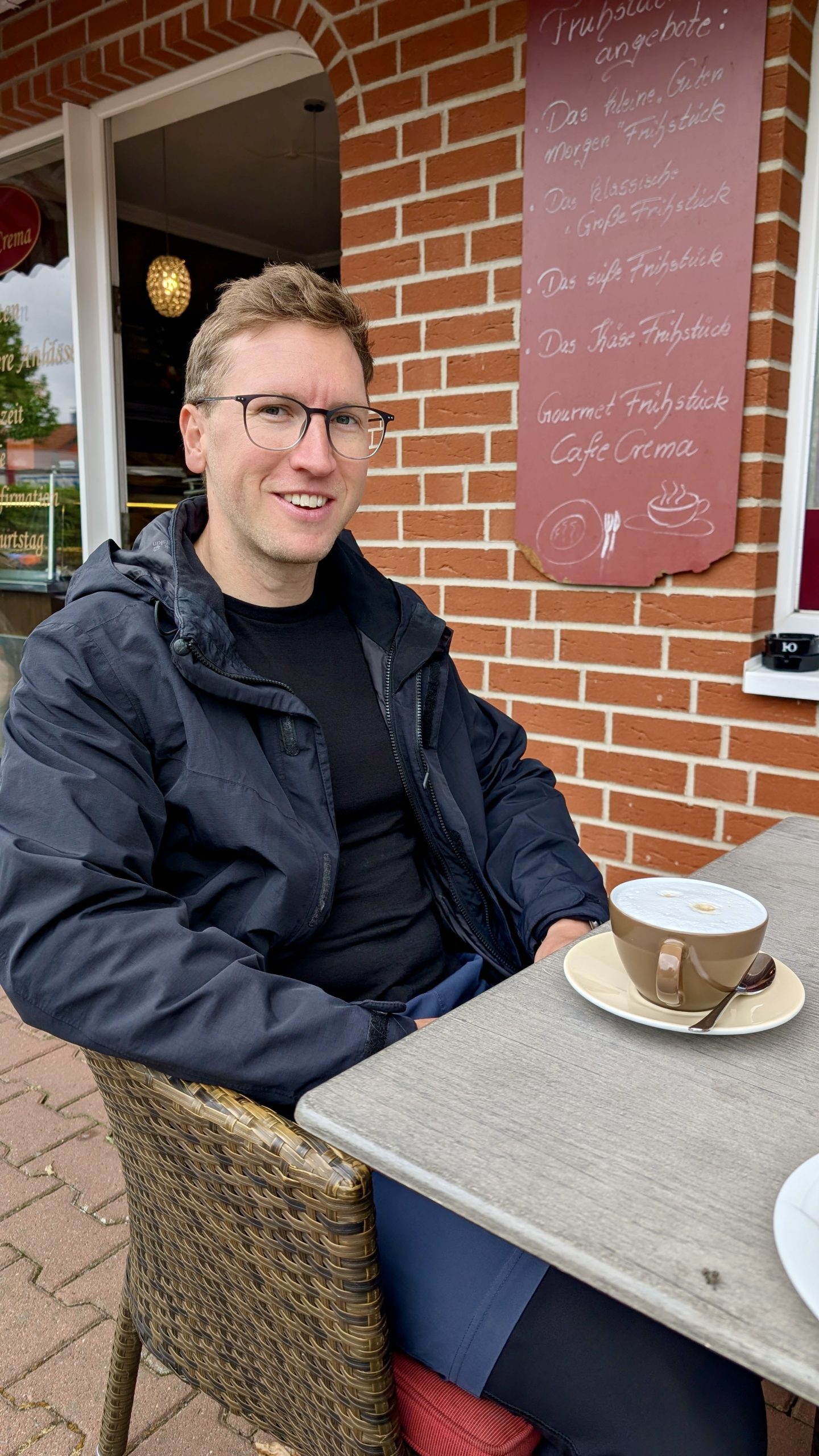 Ich im Café Crema in Lauenau