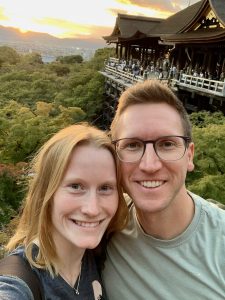 Alina und Gerrit beim Sonnenuntergang am Kiyomizu-dera Tempel